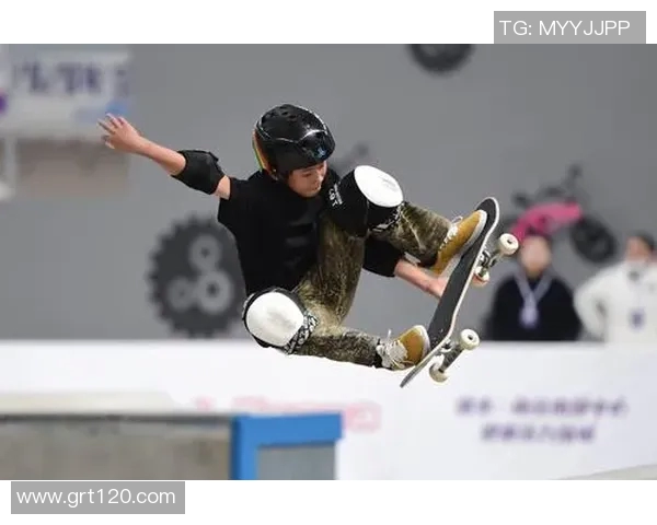 南京滑板队在世界攀岩锦标赛中以100分领先积分榜，展现强劲实力