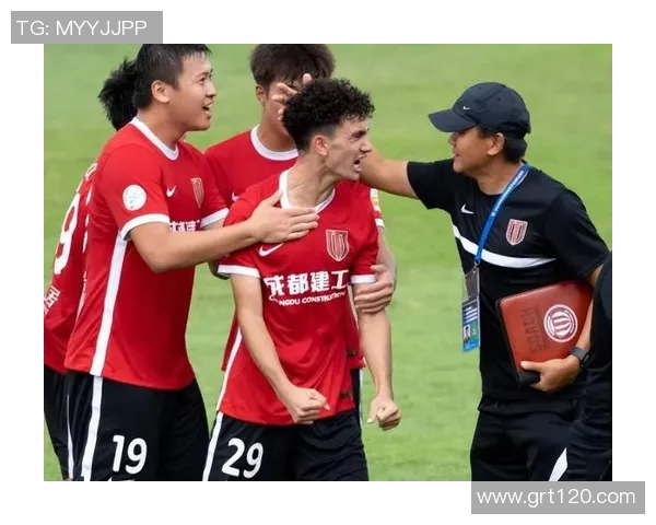 成都飞盘队状态引发热议球迷对表现褒贬不一的背后原因分析